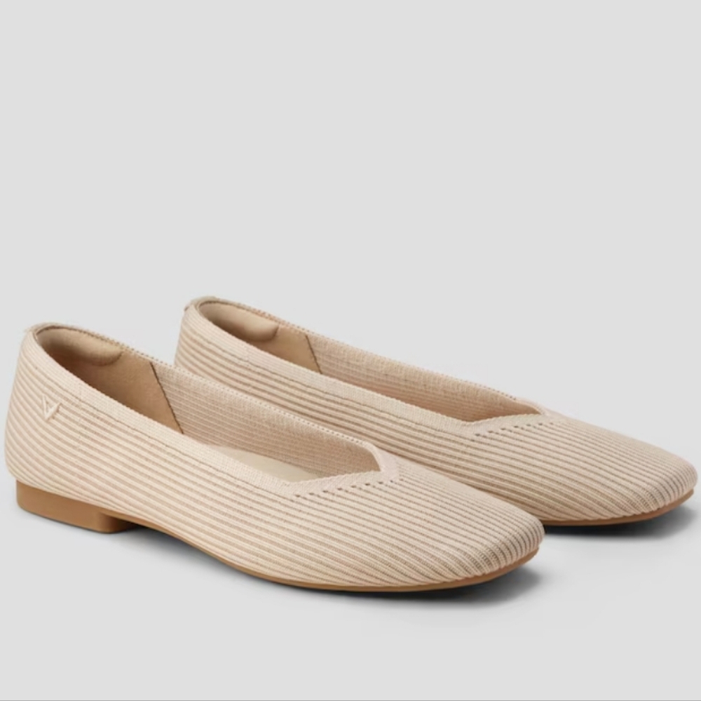 Vivaia ]  Square-Toe V-Cut Flats, nude, comfortable